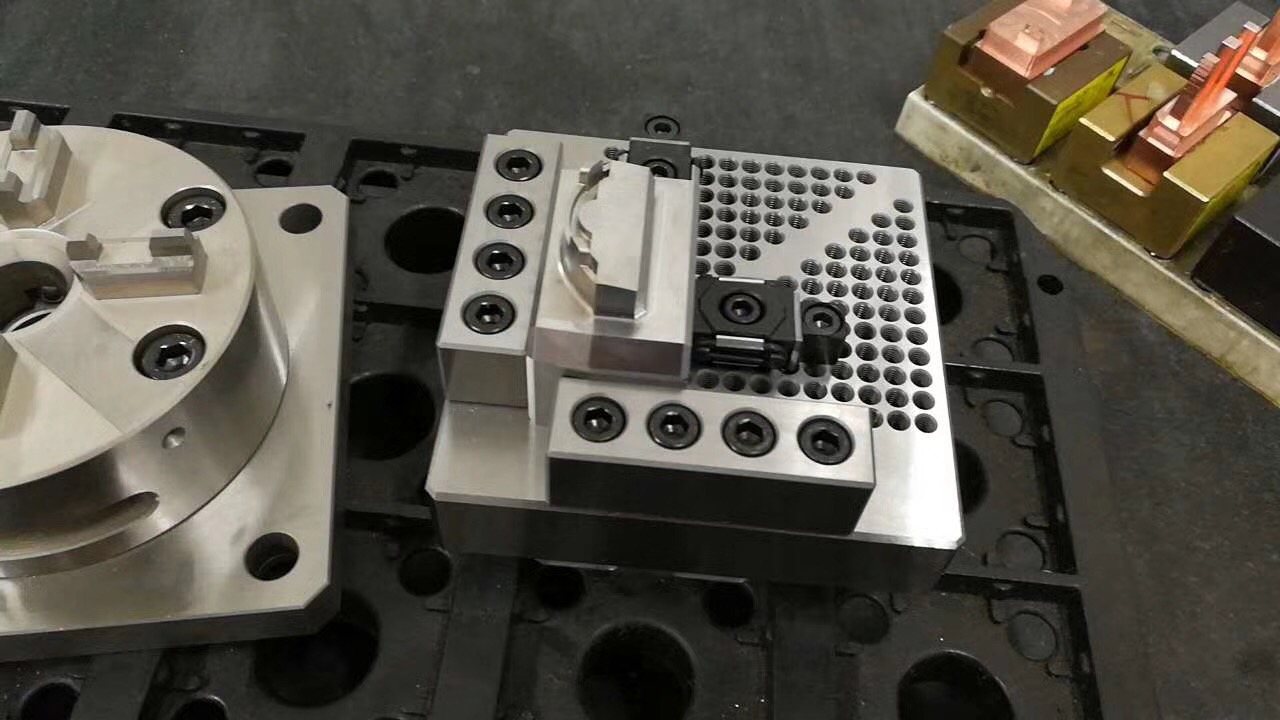 模具鑲嵌加工夾具