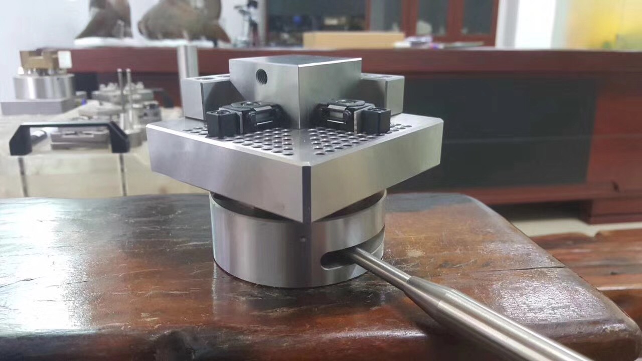 小型零件專用定位夾具
